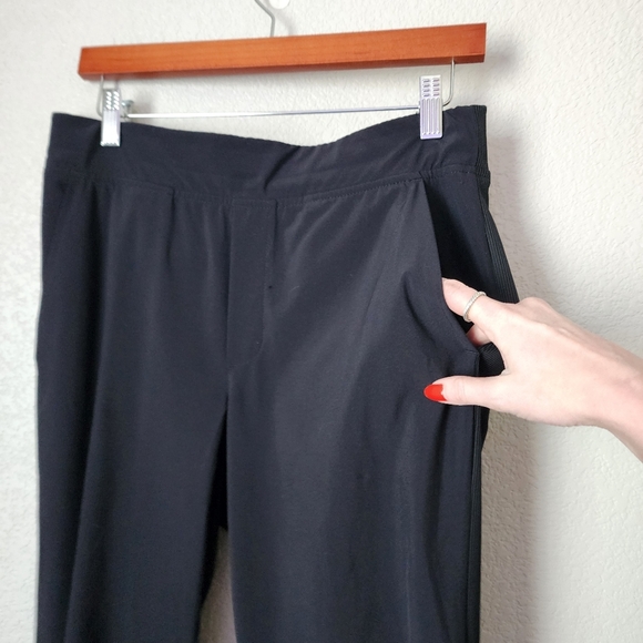 ATHLETA Brooklyn ankle pants in black size 4 - Picture 6 of 10